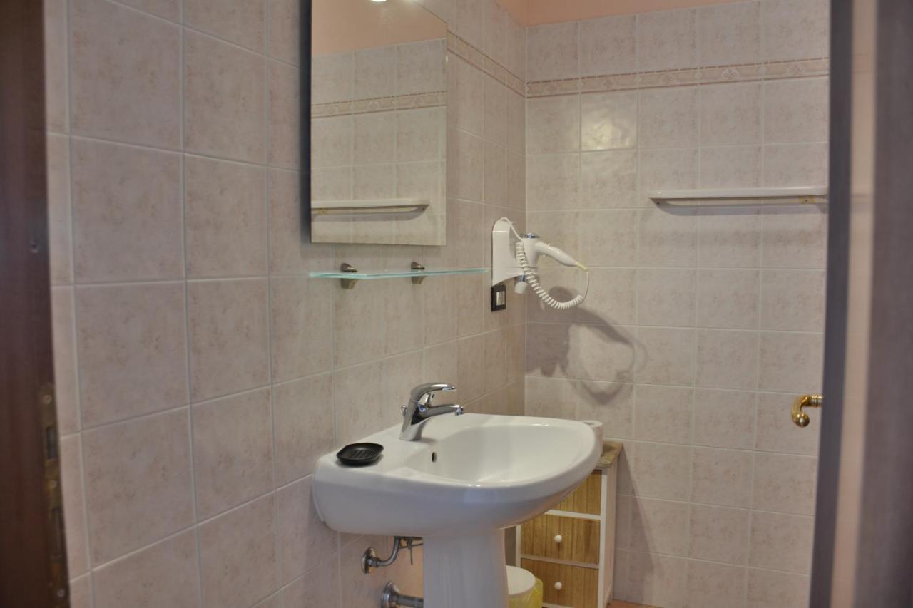 Hotel Villa Paradiso Рипарбелла Экстерьер фото